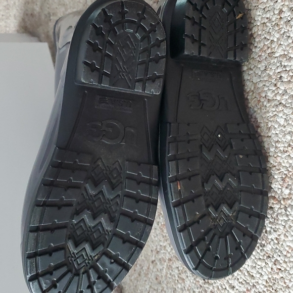 Ugg rain boots - Picture 2 of 3